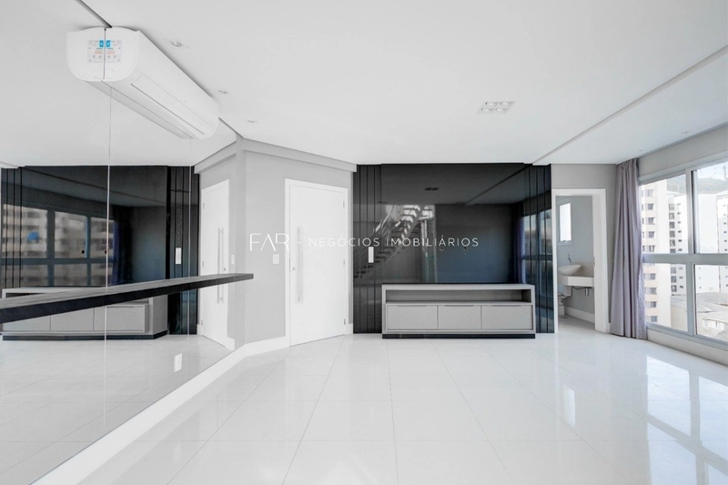 Cobertura á venda na Avenida Trompowsky  - 4 dormitórios - 324 m²: 2ª foto da galeria de imagens do imóvel