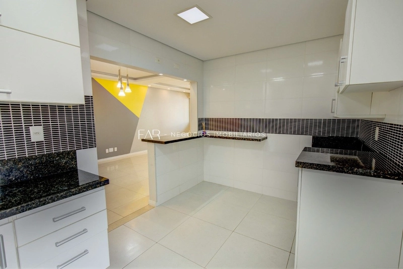 Apartamento á venda com 3 dormitórios, 1 suíte na Carvoeira - 91 m²: 7ª foto da galeria de imagens do imóvel