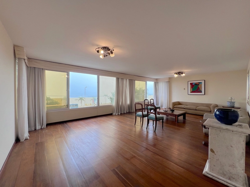 Apartamento á venda com vista Beira Mar - 4 quartos - 226 m²: 1ª foto da galeria de imagens do imóvel