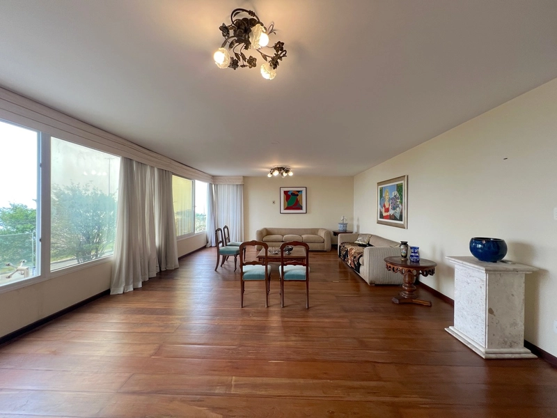 Apartamento á venda com vista Beira Mar - 4 quartos - 226 m²: 2ª foto da galeria de imagens do imóvel