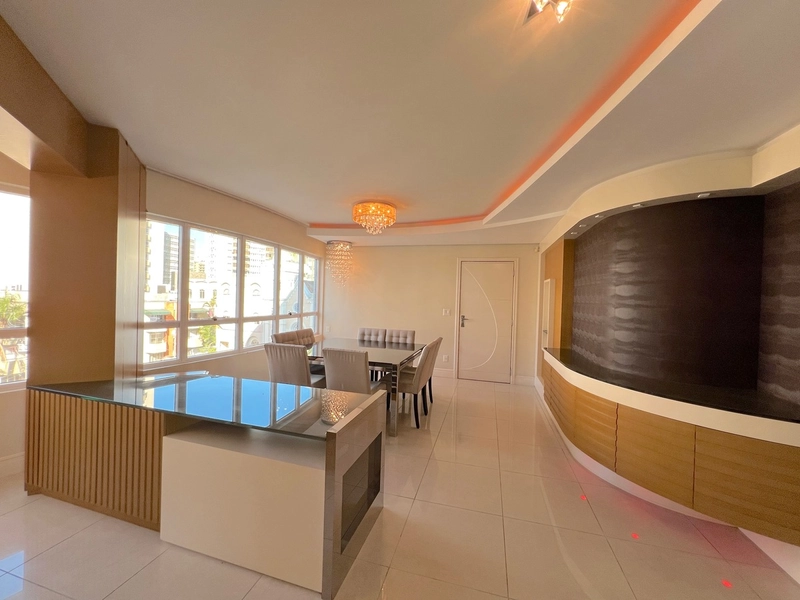 Apartamento ao lado do colégio Catarinense, com 3 suítes - 2 vagas: 11ª foto da galeria de imagens do imóvel