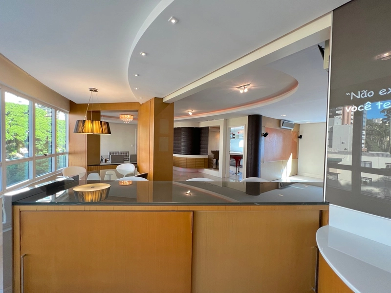 Apartamento ao lado do colégio Catarinense, com 3 suítes - 2 vagas: 6ª foto da galeria de imagens do imóvel