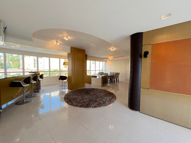 Apartamento ao lado do colégio Catarinense, com 3 suítes - 2 vagas: 10ª foto da galeria de imagens do imóvel