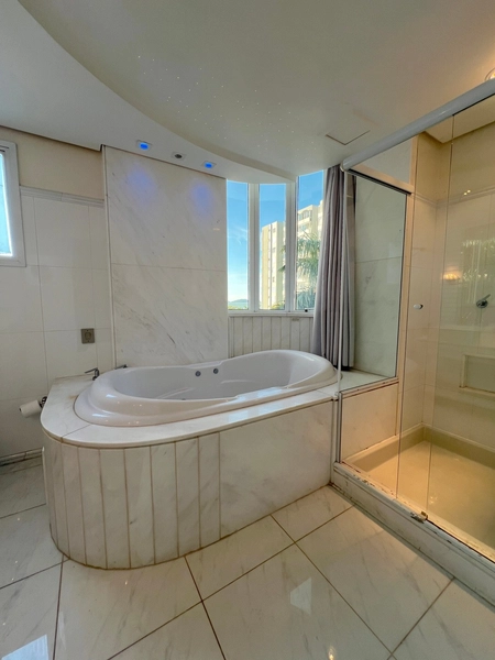 Apartamento ao lado do colégio Catarinense, com 3 suítes - 2 vagas: 24ª foto da galeria de imagens do imóvel