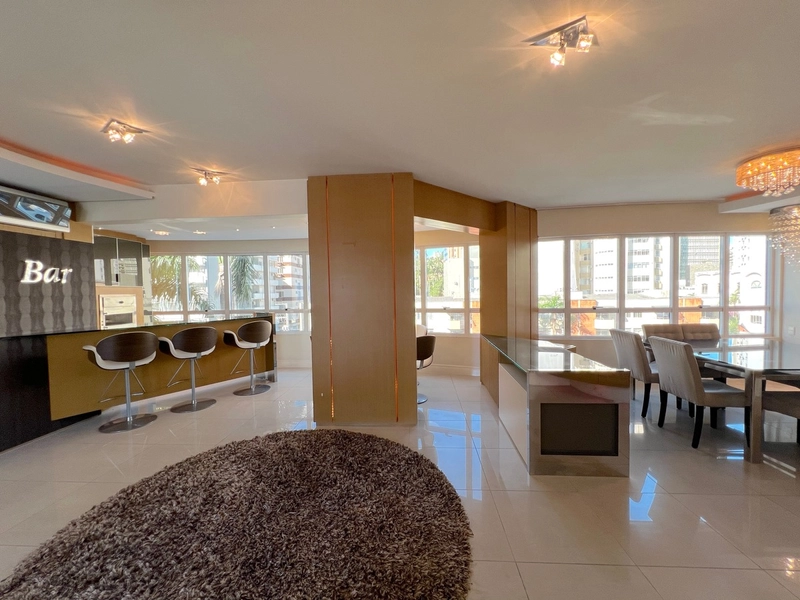Apartamento ao lado do colégio Catarinense, com 3 suítes - 2 vagas: 9ª foto da galeria de imagens do imóvel