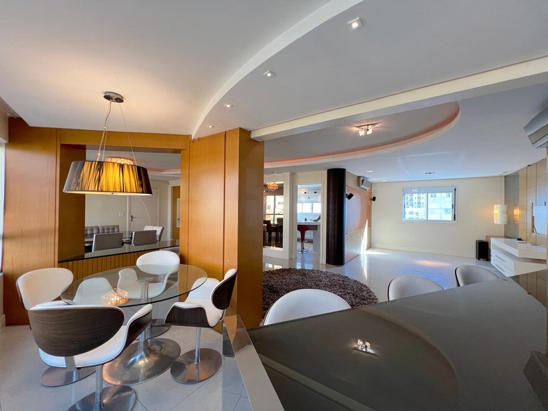 Apartamento ao lado do colégio Catarinense, com 3 suítes - 2 vagas: 8ª foto da galeria de imagens do imóvel