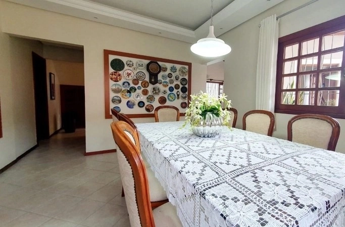 Casa Residencial na Agronômica em Florianópolis com 04 quartos: 12ª foto da galeria de imagens do imóvel