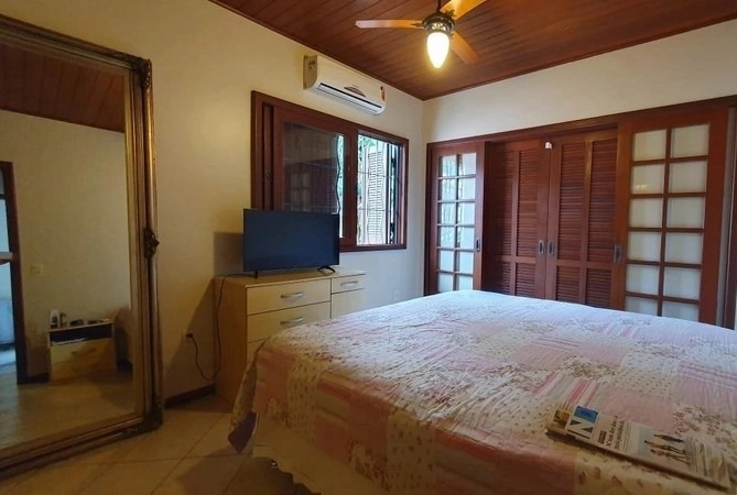 Casa Residencial na Agronômica em Florianópolis com 04 quartos: 4ª foto da galeria de imagens do imóvel