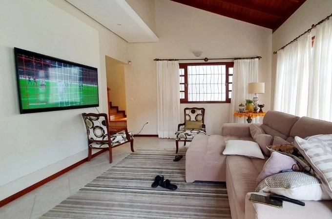 Casa Residencial na Agronômica em Florianópolis com 04 quartos: 8ª foto da galeria de imagens do imóvel