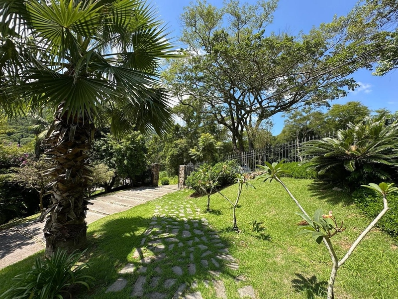 Belíssima Mansão no Corrego Grande com 909m2 privativo: 28ª foto da galeria de imagens do imóvel