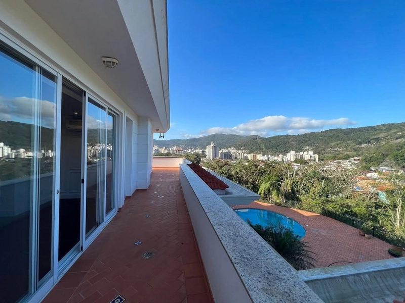 Belíssima Mansão no Corrego Grande com 909m2 privativo: 13ª foto da galeria de imagens do imóvel