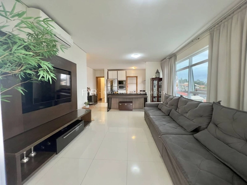 Apartamento na Agronômica, 3 quartos, sendo 1 suíte e 2 demi-suítes.: 2ª foto da galeria de imagens do imóvel