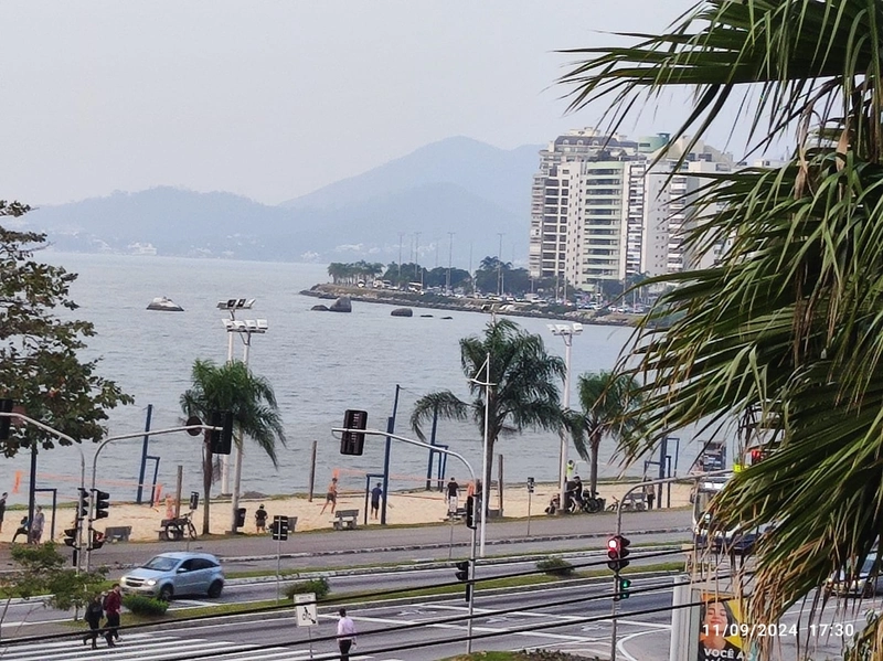 Apartamento a venda na Beira Mar com vista mar - 4 quartos - 161 m²: 5ª foto da galeria de imagens do imóvel