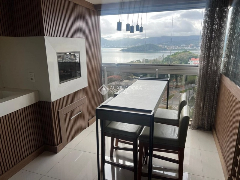 Apartamento no bairro Agronômica.: 1ª foto da galeria de imagens do imóvel