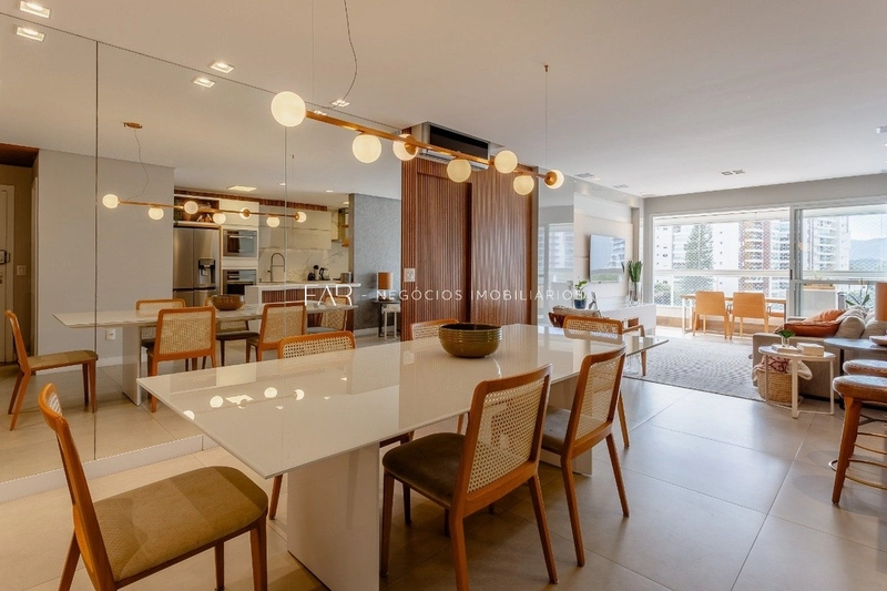 Apartamento a venda na Agronômica com 03 quartos - 121,80m2