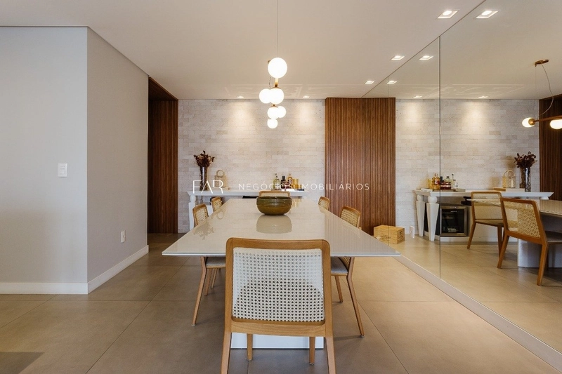 Apartamento a venda na Agronômica com 03 quartos - 121,80m2: 3ª foto da galeria de imagens do imóvel