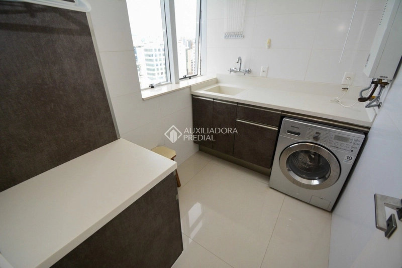 Cobertura a venda no Centro de Florianópolis - 3 suítes - 231 m²: 36ª foto da galeria de imagens do imóvel