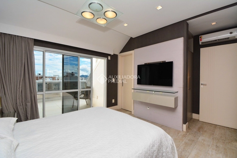 Cobertura a venda no Centro de Florianópolis - 3 suítes - 231 m²: 17ª foto da galeria de imagens do imóvel