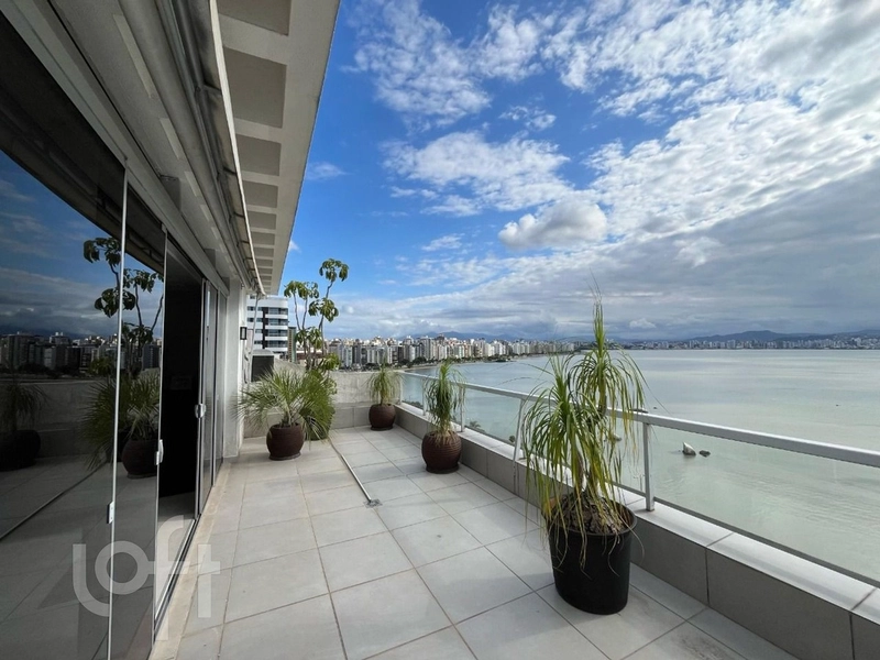 Cobertura triplex frente mar na Beiramar Norte, a melhor vista de Flor: 1ª foto da galeria de imagens do imóvel