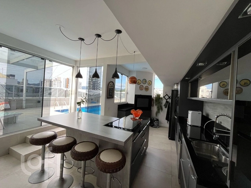 Cobertura triplex frente mar na Beiramar Norte, a melhor vista de Flor: 19ª foto da galeria de imagens do imóvel