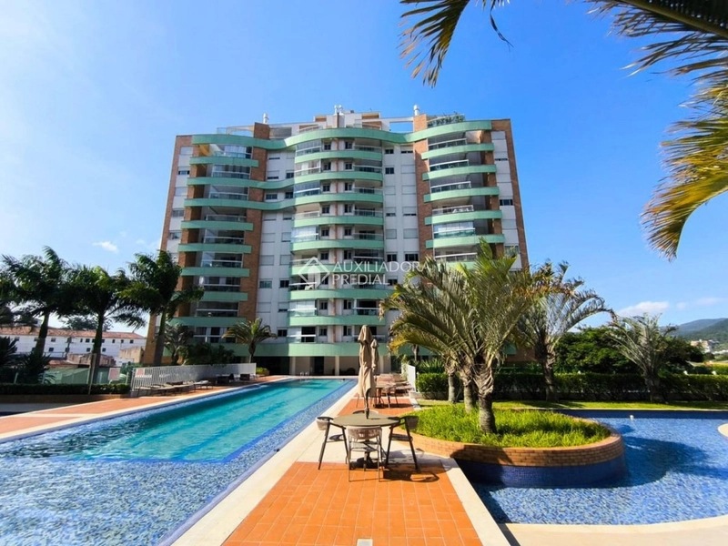 Amplo Apartamento na Trindade com 3 dormitórios em Condomínio Clube: 25ª foto da galeria de imagens do imóvel