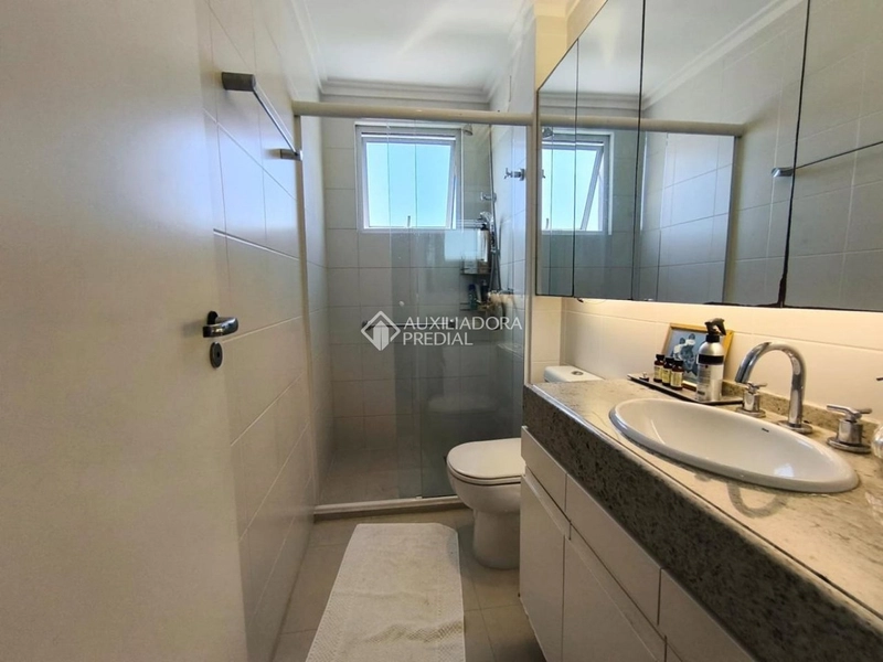 Amplo Apartamento na Trindade com 3 dormitórios em Condomínio Clube: 16ª foto da galeria de imagens do imóvel
