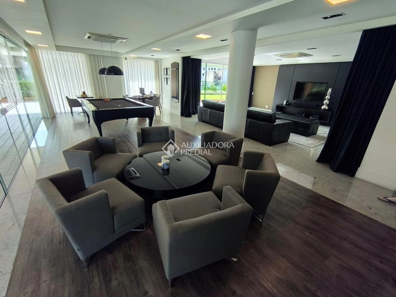 Amplo Apartamento na Trindade com 3 dormitórios em Condomínio Clube: 23ª foto da galeria de imagens do imóvel