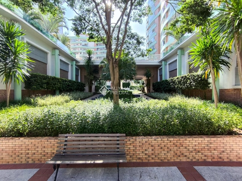 Amplo Apartamento na Trindade com 3 dormitórios em Condomínio Clube: 1ª foto da galeria de imagens do imóvel