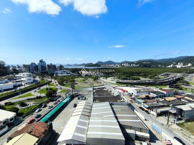 Amplo Apartamento na Trindade com 3 dormitórios em Condomínio Clube: 18ª foto da galeria de imagens do imóvel