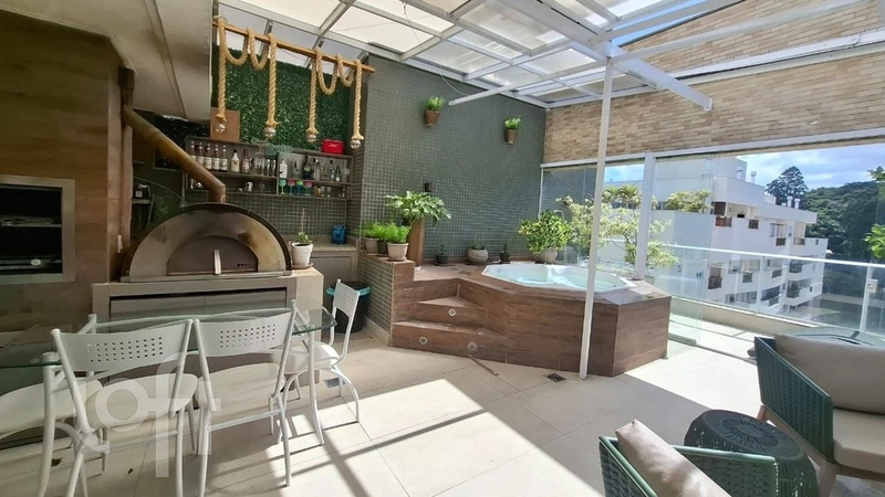 Coberutra à venda em Itacorubi com 147 m², 2 quartos, 1 suíte, 2 vag: 1ª foto da galeria de imagens do imóvel