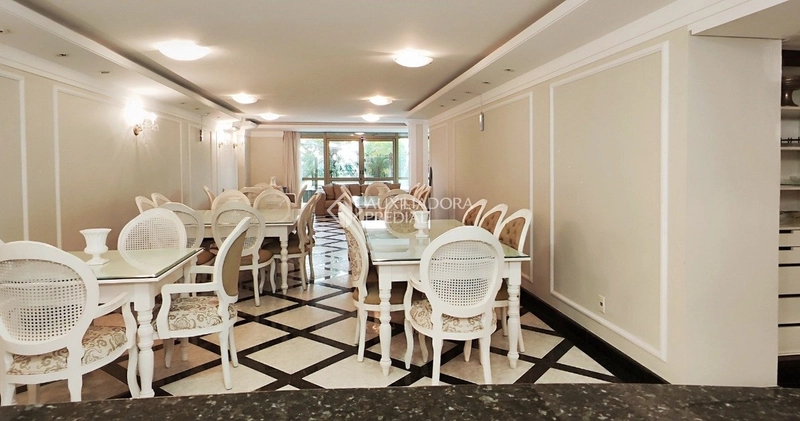 Luxuoso e amplo apartamento de 336m² com 4 Suítes | Semimobiliado | 4: 32ª foto da galeria de imagens do imóvel