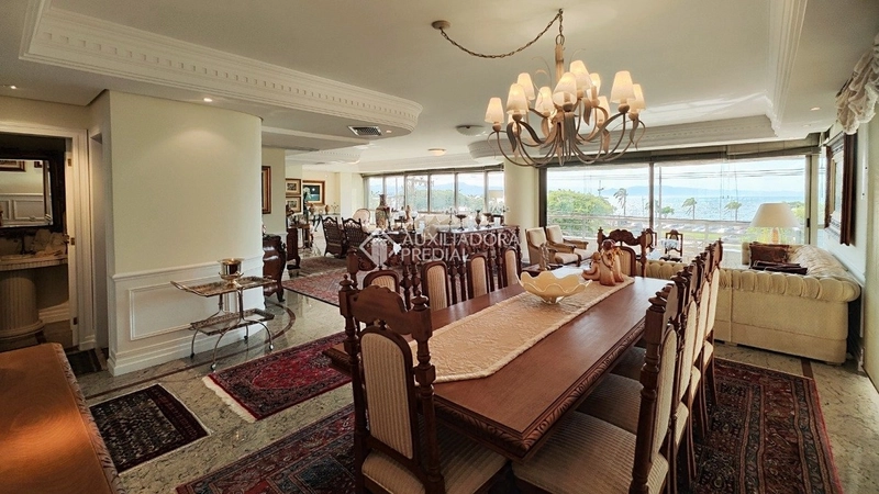 Luxuoso e amplo apartamento de 336m² com 4 Suítes | Semimobiliado | 4: 2ª foto da galeria de imagens do imóvel
