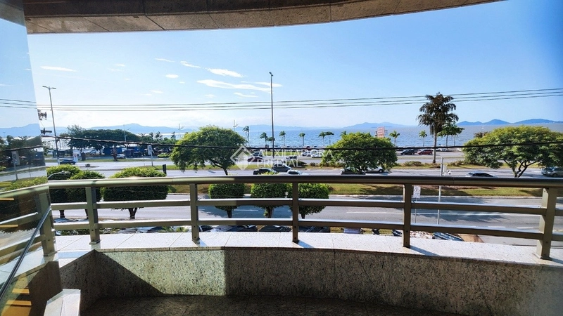 Luxuoso e amplo apartamento de 336m² com 4 Suítes | Semimobiliado | 4: 6ª foto da galeria de imagens do imóvel