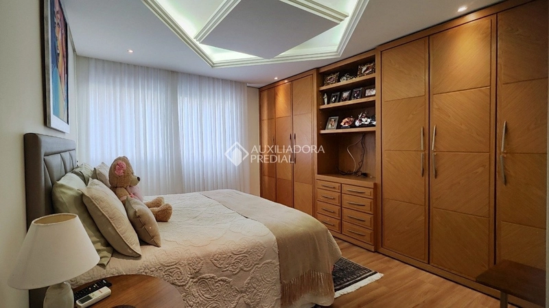 Luxuoso e amplo apartamento de 336m² com 4 Suítes | Semimobiliado | 4: 19ª foto da galeria de imagens do imóvel