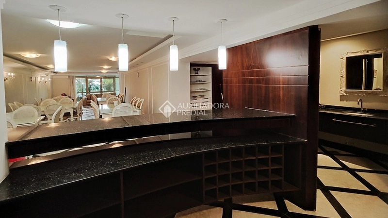 Luxuoso e amplo apartamento de 336m² com 4 Suítes | Semimobiliado | 4: 34ª foto da galeria de imagens do imóvel