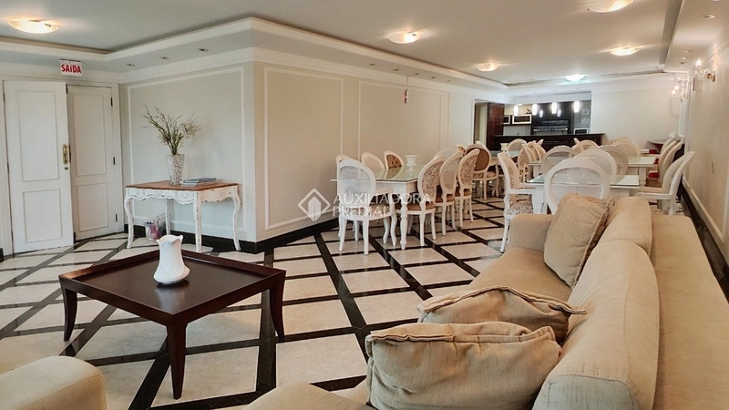 Luxuoso e amplo apartamento de 336m² com 4 Suítes | Semimobiliado | 4: 31ª foto da galeria de imagens do imóvel