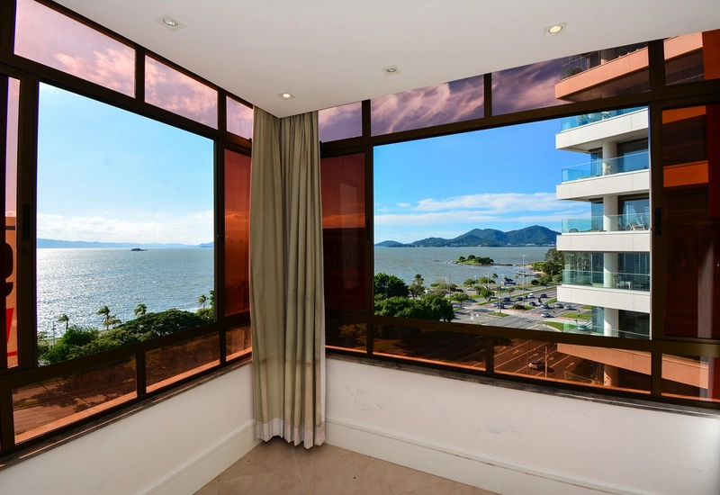 Apartamento espetacular com Vista para o Mar na Beira Mar Norte: 1ª foto da galeria de imagens do imóvel