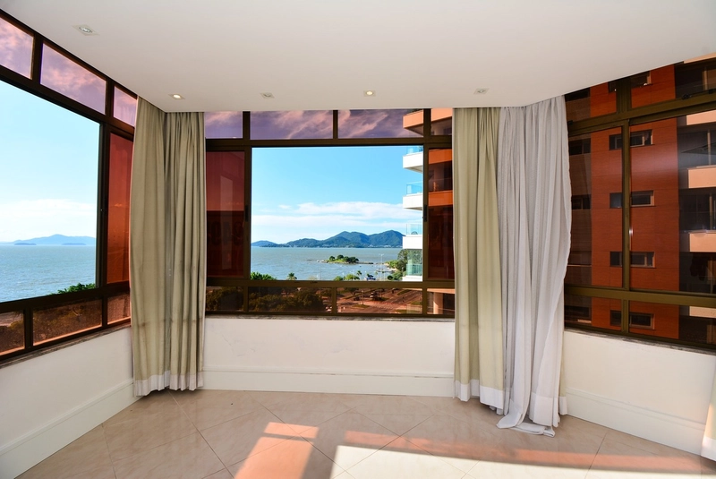 Apartamento espetacular com Vista para o Mar na Beira Mar Norte: 2ª foto da galeria de imagens do imóvel