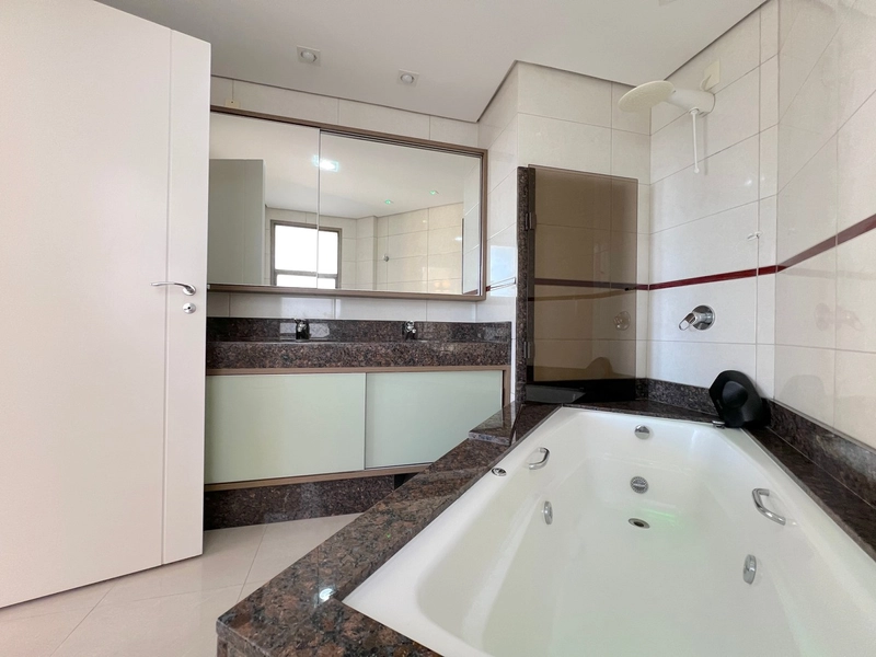 Apartamento espetacular com Vista para o Mar na Beira Mar Norte: 9ª foto da galeria de imagens do imóvel