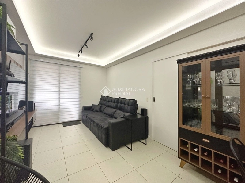 Apartamento à Venda próximo a Beira Mar - 02 quartos (1 suíte): 3ª foto da galeria de imagens do imóvel