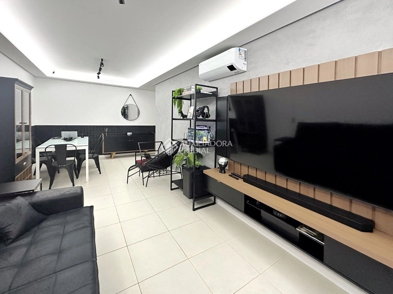 Apartamento à Venda próximo a Beira Mar - 02 quartos (1 suíte): 1ª foto da galeria de imagens do imóvel