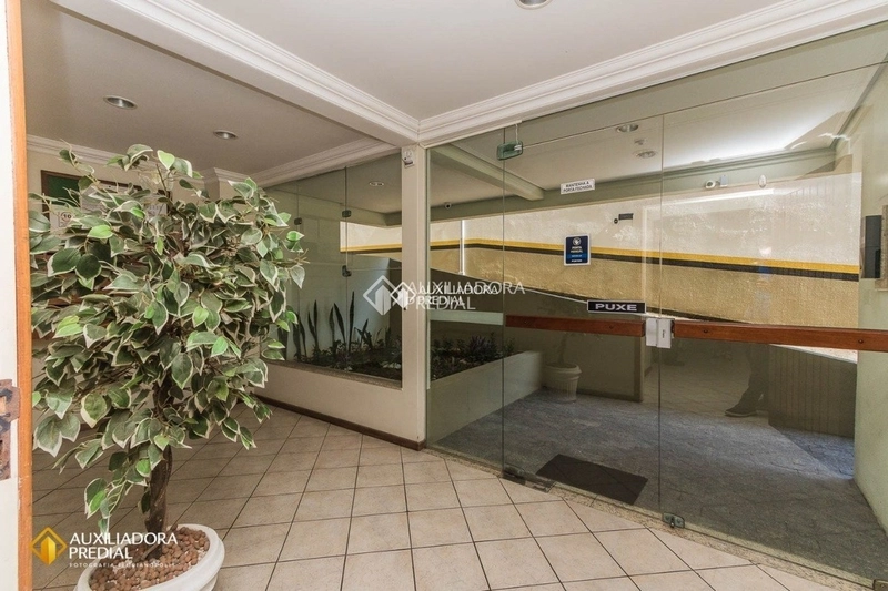 Apartamento reformado com 2 dormitórios e 1 vaga coberta - Agronômica: 15ª foto da galeria de imagens do imóvel