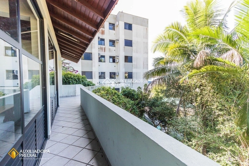 Apartamento reformado com 2 dormitórios e 1 vaga coberta - Agronômica: 17ª foto da galeria de imagens do imóvel