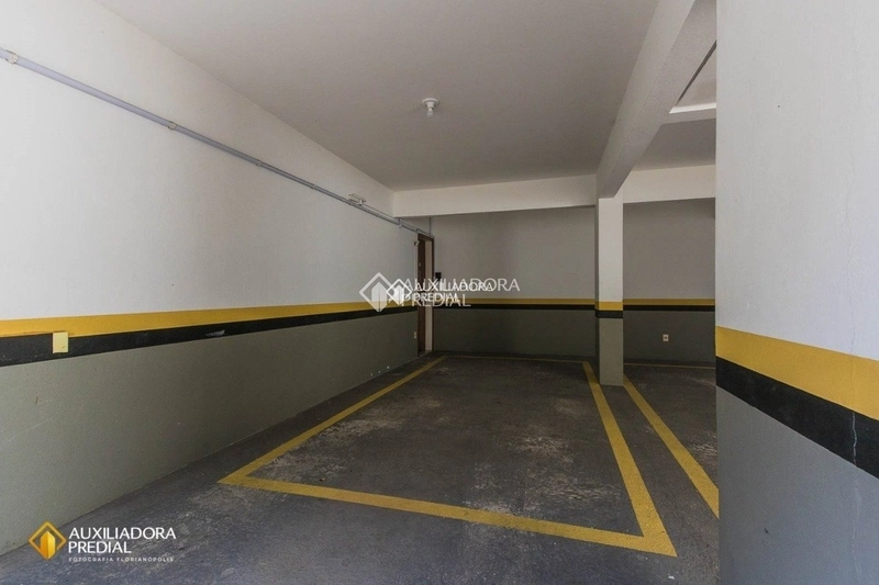Apartamento reformado com 2 dormitórios e 1 vaga coberta - Agronômica: 19ª foto da galeria de imagens do imóvel