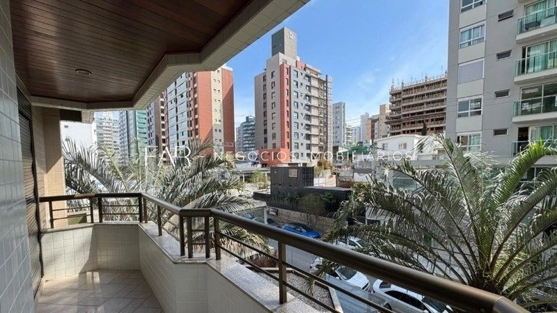 Apartamento á venda no Centro de Florianópolis - 3 quartos 1 suítes