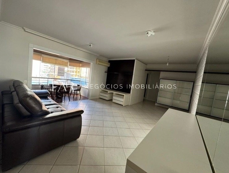 Apartamento á venda no Centro de Florianópolis - 3 quartos 1 suítes: 3ª foto da galeria de imagens do imóvel