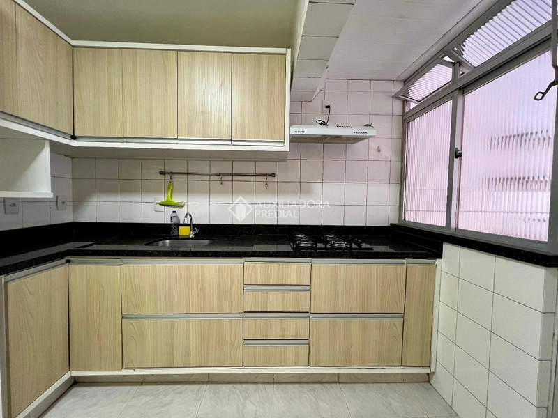 Apartamento com 3 Dormitórios a Poucos Metros do Beiramar Shopping: 5ª foto da galeria de imagens do imóvel
