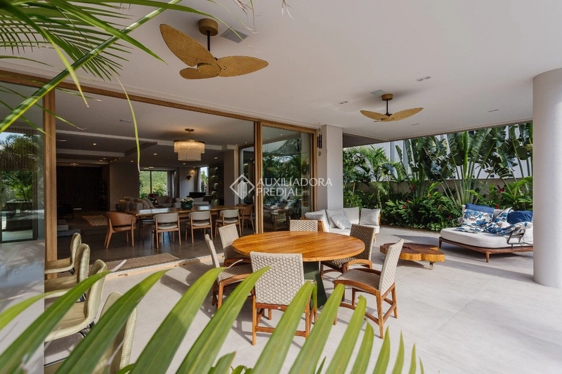 Casa deslumbrante à beira-mar em condomínio exclusivo noCacupé.: 52ª foto da galeria de imagens do imóvel