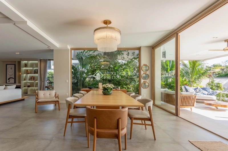 Casa deslumbrante à beira-mar em condomínio exclusivo noCacupé.: 12ª foto da galeria de imagens do imóvel