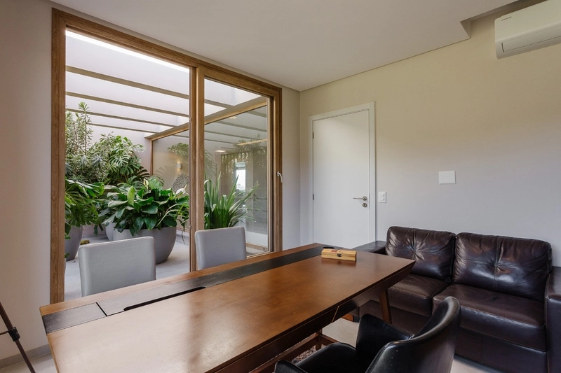 Casa deslumbrante à beira-mar em condomínio exclusivo noCacupé.: 28ª foto da galeria de imagens do imóvel